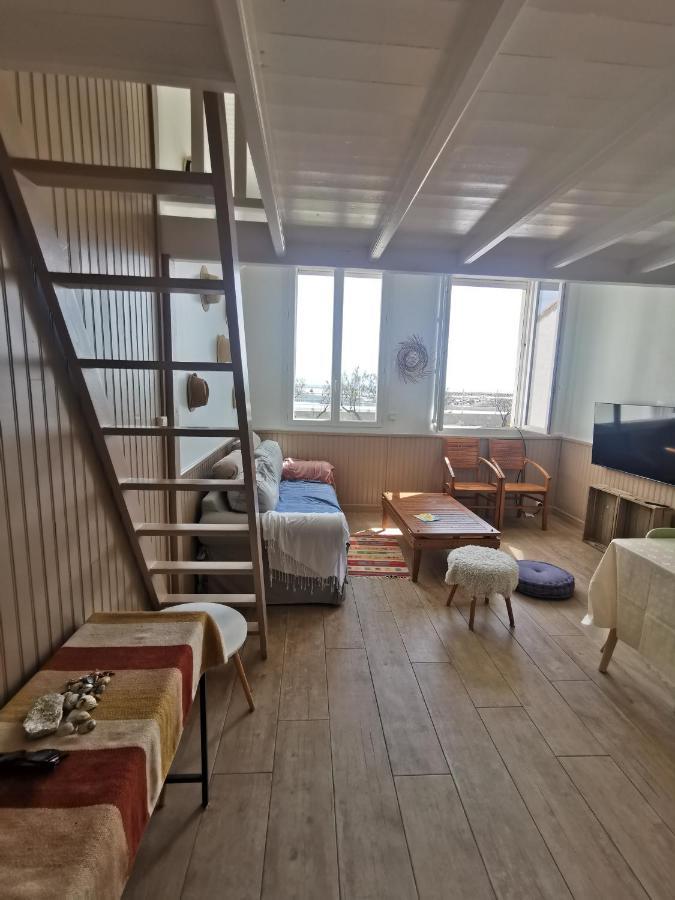 Spacieux Appartement Front De Mer サントマリー・ド・ラメール エクステリア 写真